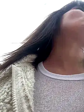 Snapshot of Accole chatting on 09-18-25, 08:49 Accole online show from 09-18-25, 08:49