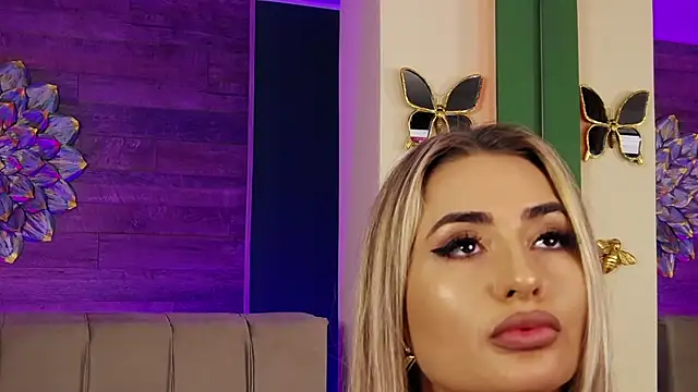 LoraDevine online show from 10-20-25, 10:10