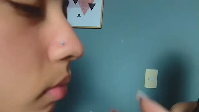 Snapshot of strawberrymia68 chatting on 03-20-25, 01:04 strawberrymia68 online show from 03-20-25, 01:04