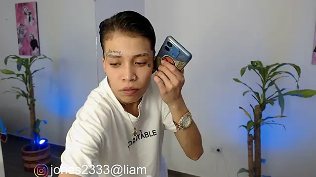 Snapshot of Jonesliam23 chatting on 01-11-25, 08:32 Jonesliam23 online show from 01-11-25, 08:32