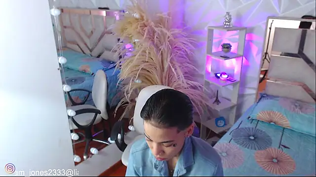 Snapshot of Jonesliam23 chatting on 10-25-25, 07:30 Jonesliam23 online show from 10-25-25, 07:30