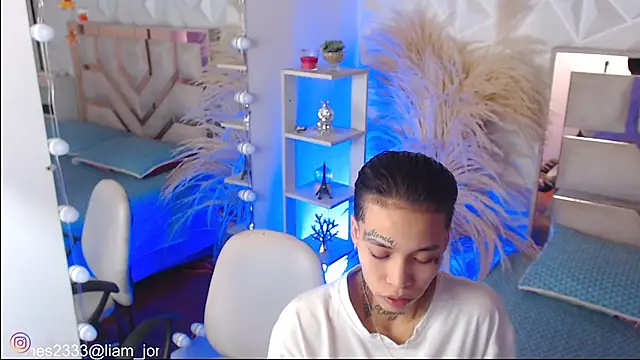 Snapshot of Jonesliam23 chatting on 11-20-25, 07:24 Jonesliam23 online show from 11-20-25, 07:24