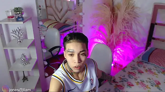 Snapshot of Jonesliam23 chatting on 01-31-26, 07:11 Jonesliam23 online show from 01-31-26, 07:11