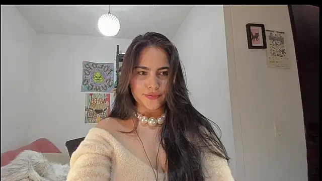 Snapshot of sol__angel chatting on 12-22-24, 05:01 sol angel online show from 12-22-24, 05:01