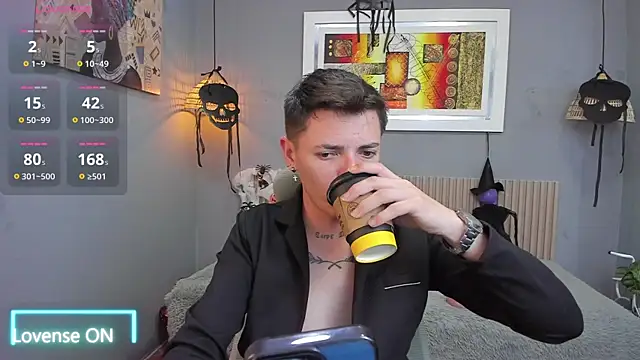 Snapshot of tossetrech chatting on 11-05-25, 03:17 tossetrech online show from 11-05-25, 03:17