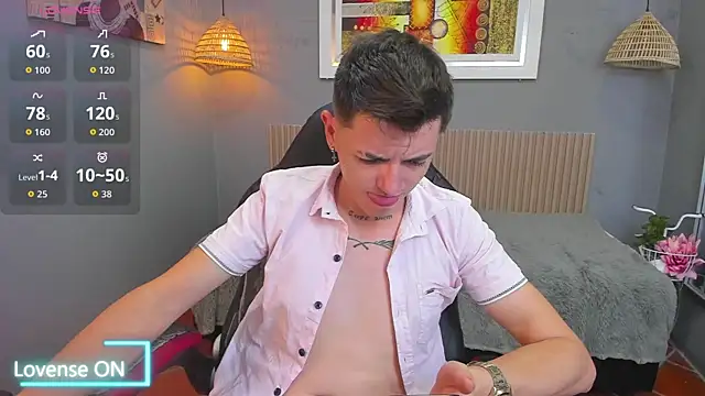 Snapshot of tossetrech chatting on 11-12-25, 02:56 tossetrech online show from 11-12-25, 02:56