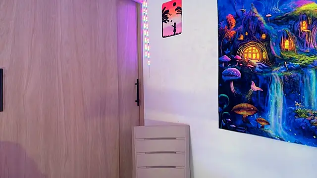 Snapshot of CatrinaRossi chatting on 11-20-25, 07:57 CatrinaRossi online show from 11-20-25, 07:57