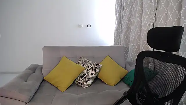 Liissa cute  online show from 02-06-25, 03:52