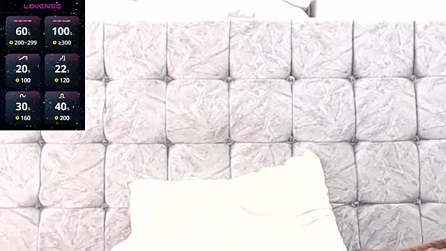 Snapshot of swimmer_summer chatting on 01-09-25, 06:26 swimmer summer online show from 01-09-25, 06:26