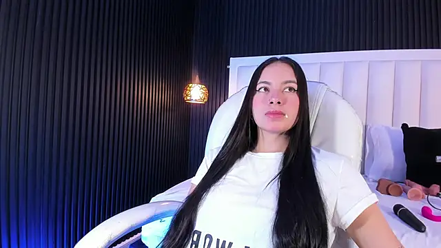 afrodytasky  online show from 12-18-25, 12:00