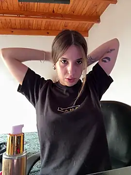 Snapshot of Lolykush chatting on 09-16-25, 04:52 Lolykush online show from 09-16-25, 04:52