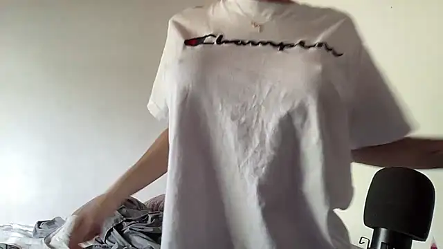 Snapshot of Lolykush chatting on 10-08-25, 04:15 Lolykush online show from 10-08-25, 04:15