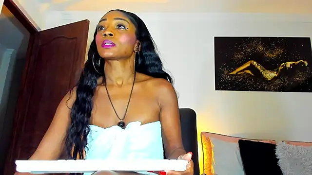 KimberlyBanks2 online show from 11-18-25, 10:20