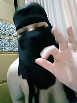 Snapshot of Naariman chatting on 02-02-25, 01:08 Naariman online show from 02-02-25, 01:08