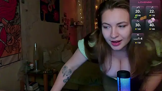 LisaCase online show from 10-24-25, 05:09