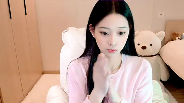 Snapshot of Xueb_J chatting on 01-21-25, 05:49 Xueb J online show from 01-21-25, 05:49