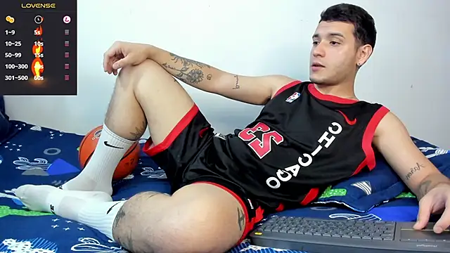 Snapshot of Noha_white chatting on 01-28-25, 05:56 Noha white online show from 01-28-25, 05:56