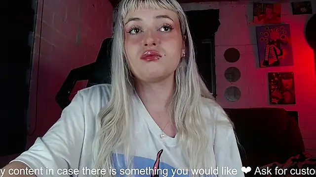 NEXT DOOR GIRL  online show from 01-30-25, 05:30