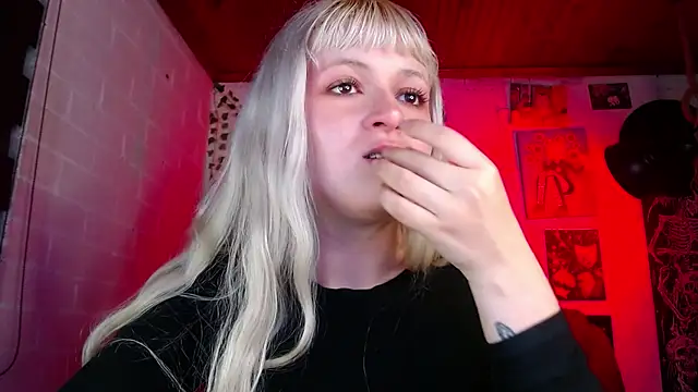 NEXT DOOR GIRL  online show from 02-20-25, 03:34