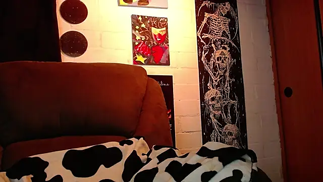 NEXT DOOR GIRL  online show from 02-27-25, 01:59