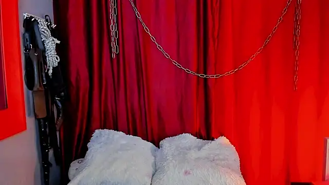 AvaLusty online show from 10-07-25, 02:47