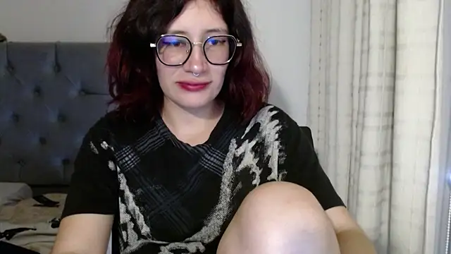 mariana124- online show from 01-02-25, 02:35