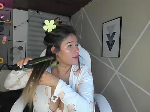 Enma  clark online show from 11-04-25, 04:44