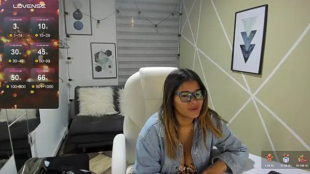 Enma  clark online show from 12-23-25, 04:21