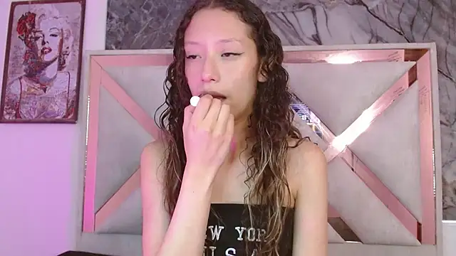 Snapshot of abbycutecs chatting on 09-25-25, 02:10 abbycutecs online show from 09-25-25, 02:10
