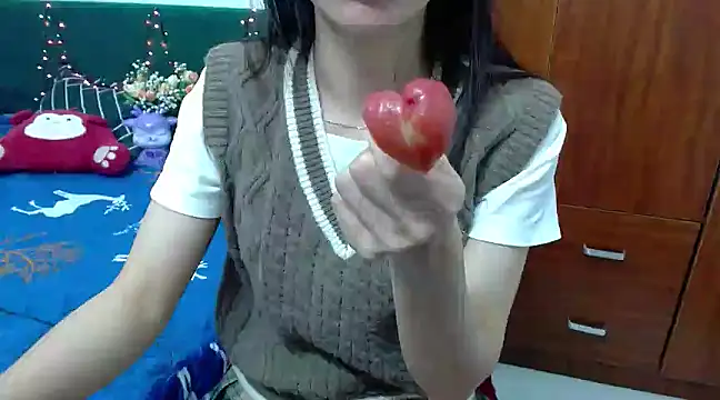 Snapshot of Cindy--Cici chatting on 02-10-25, 04:30 Cindy--Cici online show from 02-10-25, 04:30