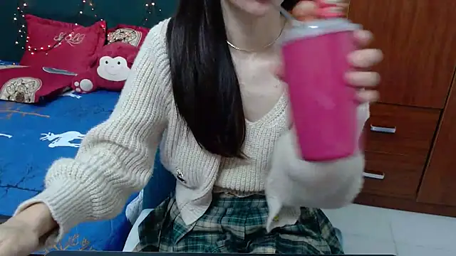 Snapshot of Cindy--Cici chatting on 02-25-25, 04:24 Cindy--Cici online show from 02-25-25, 04:24