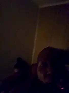 Snapshot of Cameltoekilla chatting on 12-19-24, 04:23 Cameltoekilla online show from 12-19-24, 04:23