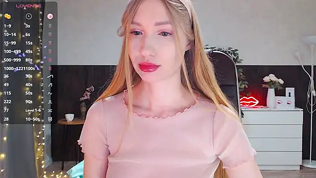 Cutie Annie online show from 02-26-25, 01:21