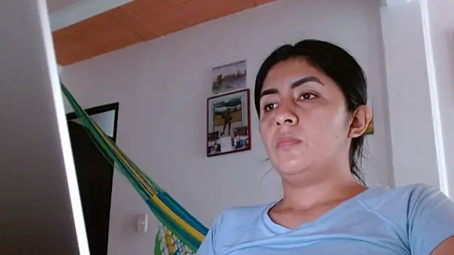 Snapshot of danna_peterson1 chatting on 02-12-25, 08:40 danna peterson1 online show from 02-12-25, 08:40