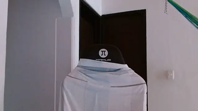 Snapshot of danna_peterson1 chatting on 02-16-25, 02:10 danna peterson1 online show from 02-16-25, 02:10