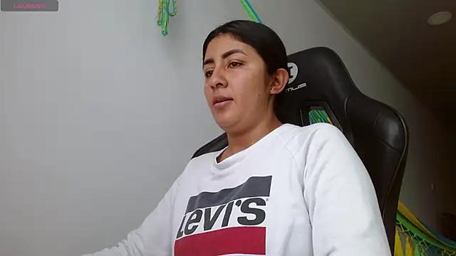 Snapshot of danna_peterson1 chatting on 10-28-25, 06:10 danna peterson1 online show from 10-28-25, 06:10