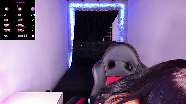 Snapshot of Mariana_Hasper_ chatting on 12-13-24, 11:06 Mariana Hasper  online show from 12-13-24, 11:06