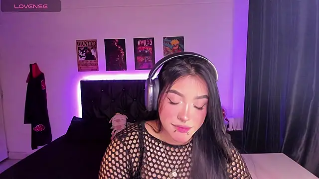 Snapshot of Mariana_Hasper_ chatting on 10-19-25, 03:18 Mariana Hasper  online show from 10-19-25, 03:18