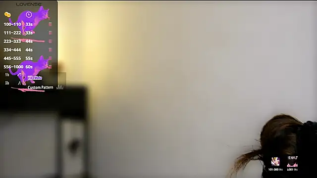 Snapshot of AlessiaVix chatting on 03-10-25, 04:03 AlessiaVix online show from 03-10-25, 04:03