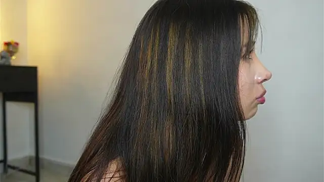 Snapshot of AlessiaVix chatting on 03-14-25, 08:38 AlessiaVix online show from 03-14-25, 08:38