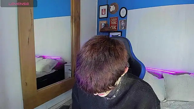 VladHellsing4 online show from 03-21-25, 01:56