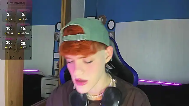 VladHellsing4 online show from 10-05-25, 03:10