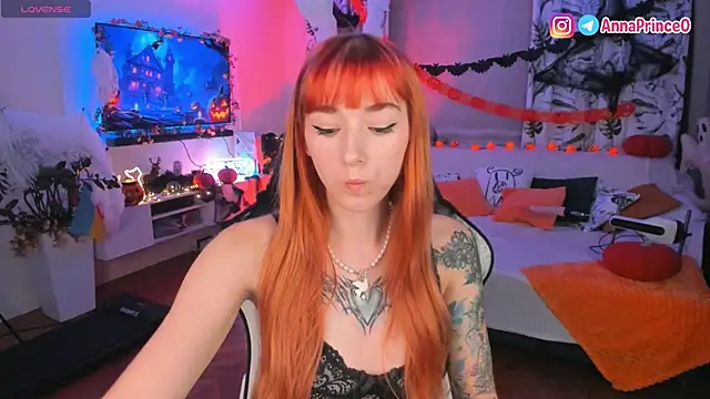 Snapshot of Anna_Prince chatting on 10-26-25, 04:18 Anna Prince online show from 10-26-25, 04:18