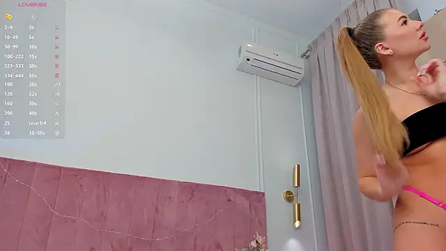 Snapshot of MilaVoxx chatting on 02-18-26, 05:58 MilaVoxx online show from 02-18-26, 05:58