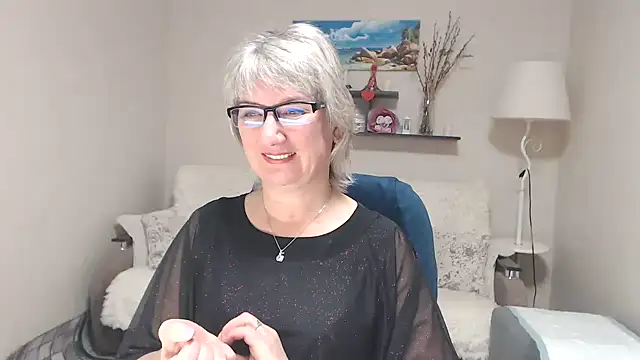 FleurMays online show from 11-07-25, 04:56