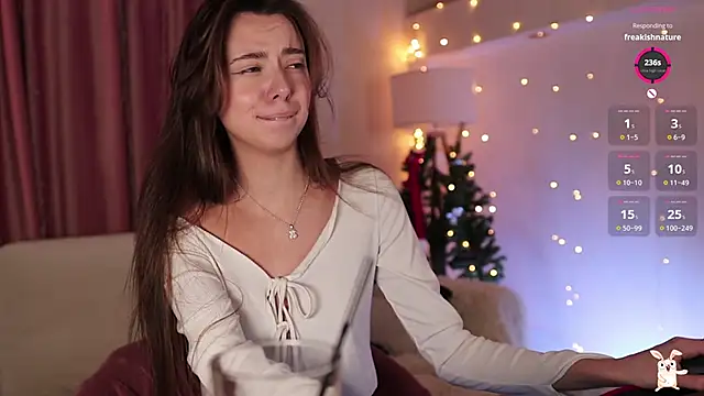 Snapshot of Goldy_Grace_ chatting on 12-25-24, 03:06 Goldy Grace online show from 12-25-24, 03:06