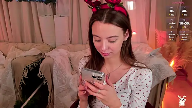 Snapshot of Goldy_Grace_ chatting on 12-27-24, 06:46 Goldy Grace online show from 12-27-24, 06:46