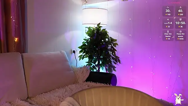 Snapshot of Goldy_Grace_ chatting on 01-27-25, 07:24 Goldy Grace online show from 01-27-25, 07:24