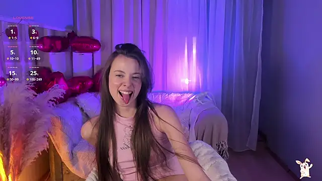 Snapshot of Goldy_Grace_ chatting on 02-13-25, 06:16 Goldy Grace online show from 02-13-25, 06:16