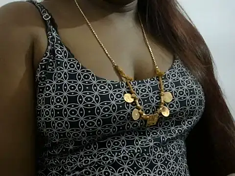 Hot akshara online show from 10-11-25, 09:52